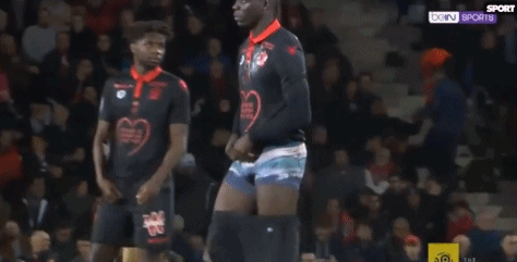 香港金牛连续2天击败CBA球队，将与上海争夺一个出线名额